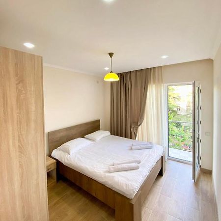 Room 27 In 쿠타이시 외부 사진