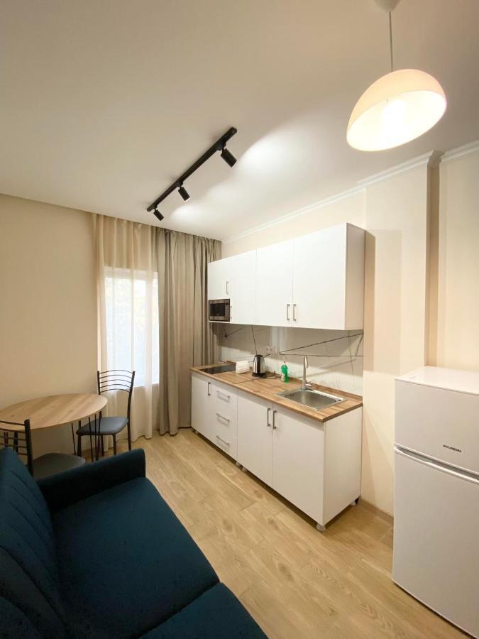 Room 27 In 쿠타이시 외부 사진