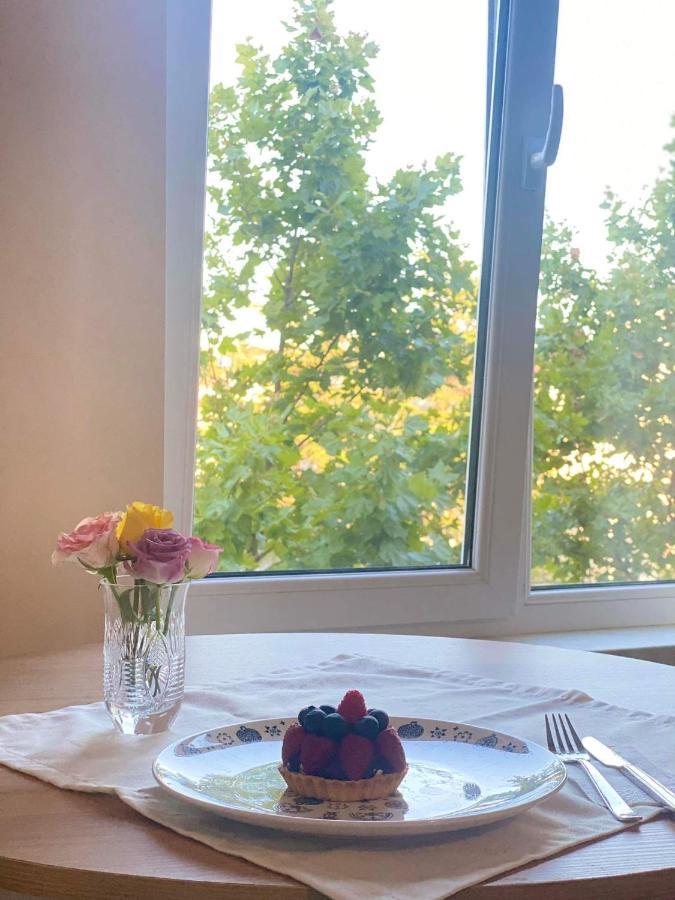 Room 27 In 쿠타이시 외부 사진
